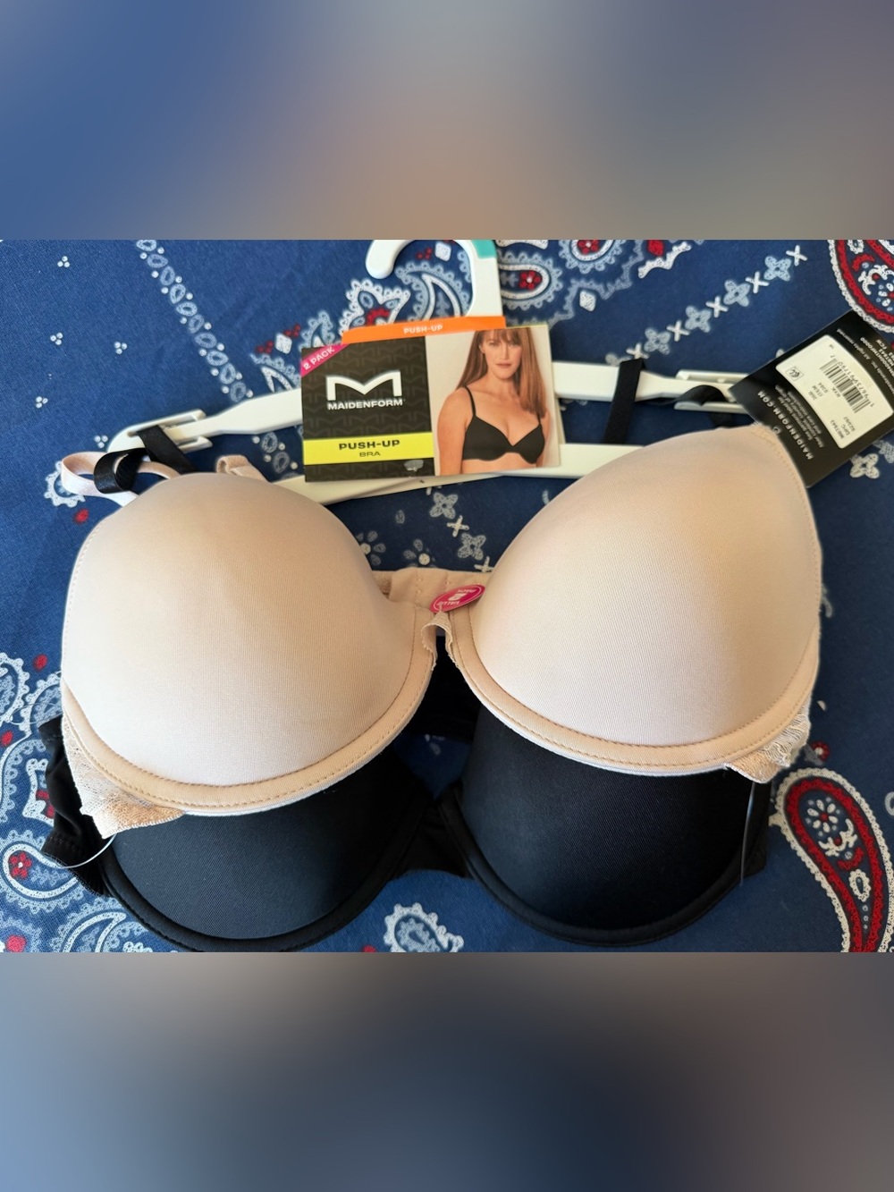 Maidenform Push-Up Bra Set in Nude and Black